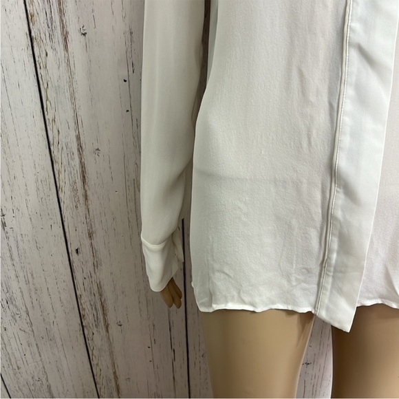 NWT Vince 100% Silk Cream Offwhite Wisteria Wallflower Silk Shirt - Picture 4 of 14